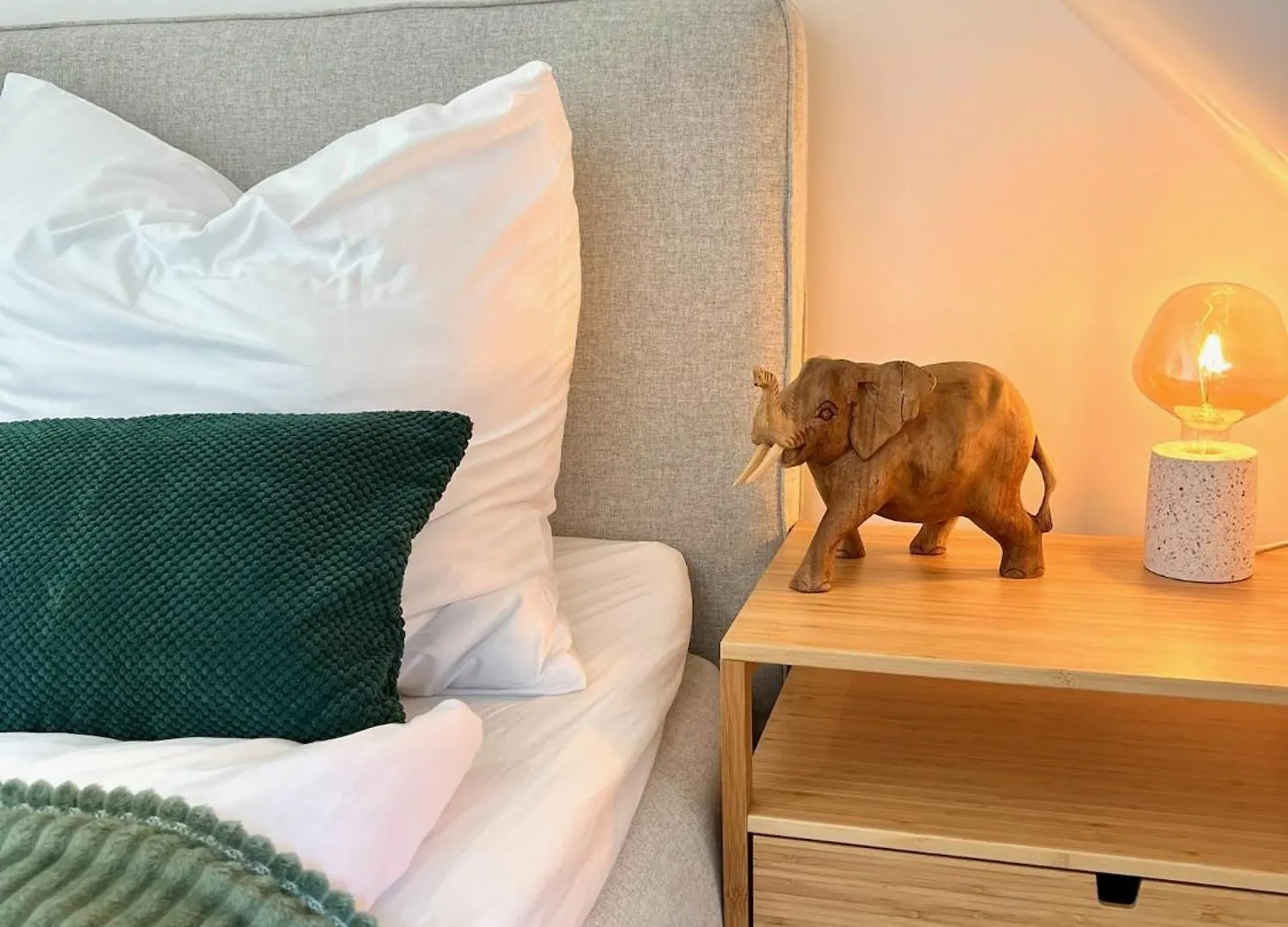 Neues Trendy Dachgeschossloft Apartment Hannover